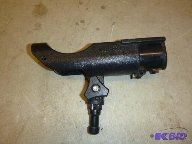 lot 18 image: Roberts Rod Holder...