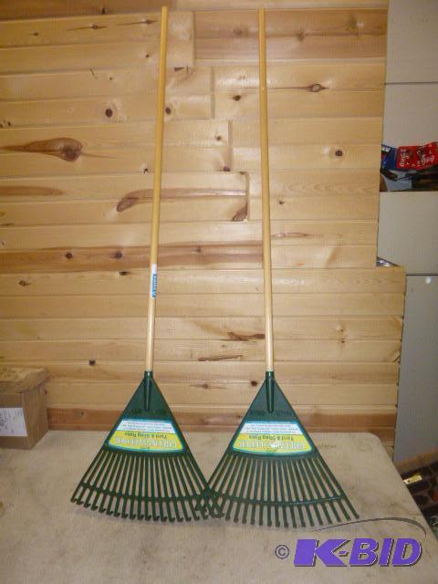 lot 180 image: 2 Yard Rakes...