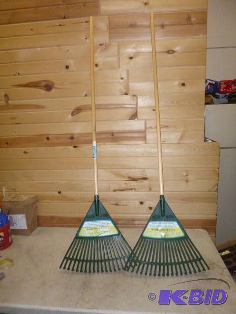 lot 184 image: 2 Yard Rakes...
