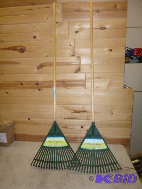 lot 185 image: 2 Yard Rakes...