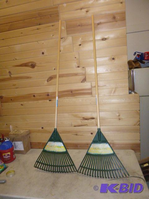 lot 187 image: 2 Yard Rakes...