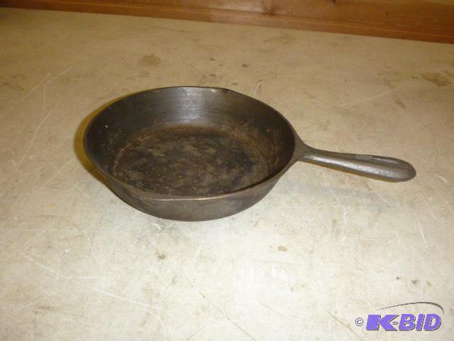 lot 195 image: 8" Cast Iron Pan...