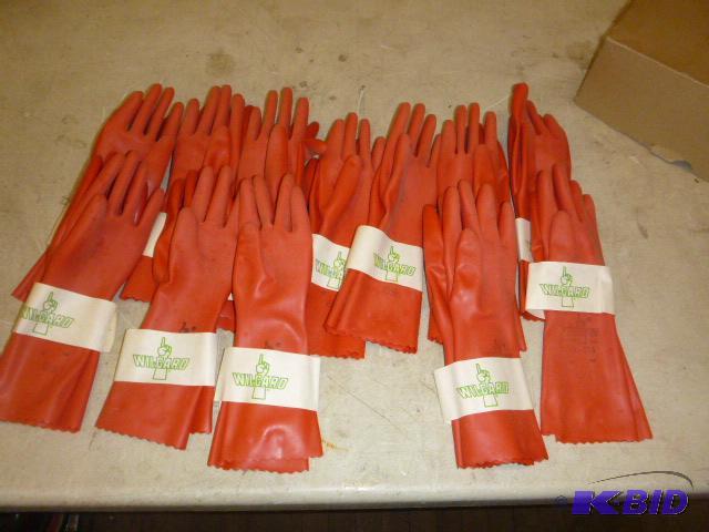 lot 200 image: 12 Pairrs of Wil-Gard Rubber Gloves Size 6 1...