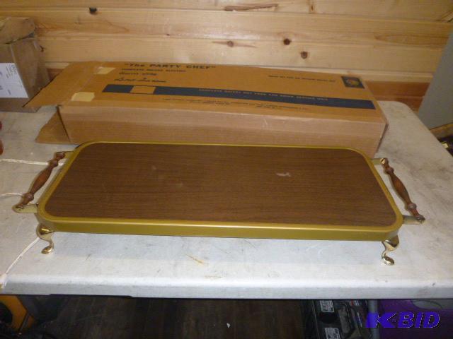 lot 205 image: The Party Chef Food Warmer Tested and works....