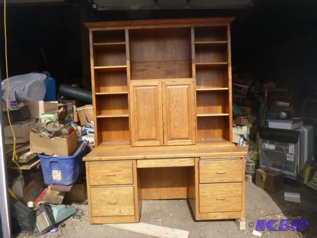 lot 210 image: 2 Piece Desk 91" H X 71" W X 29&quo...