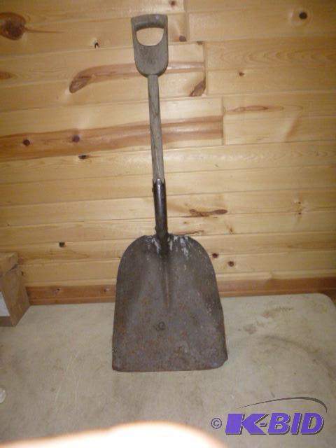 lot 232 image: Vintage Steel Scoop Shovel...