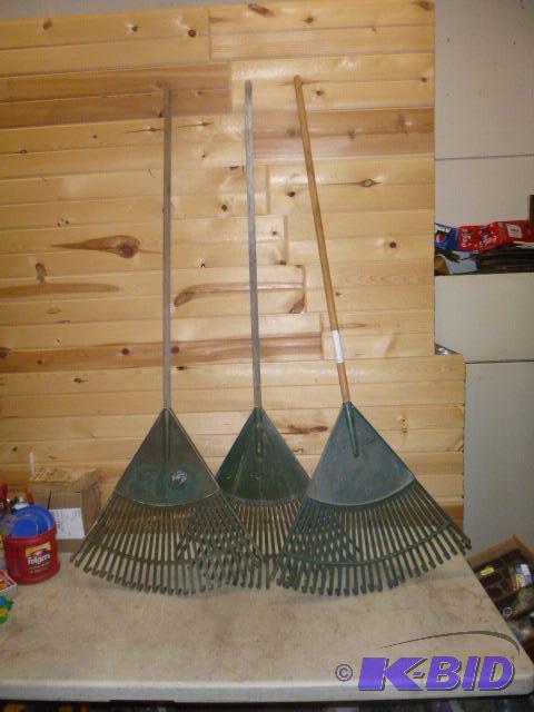 lot 238 image: 3 Yard Rakes...