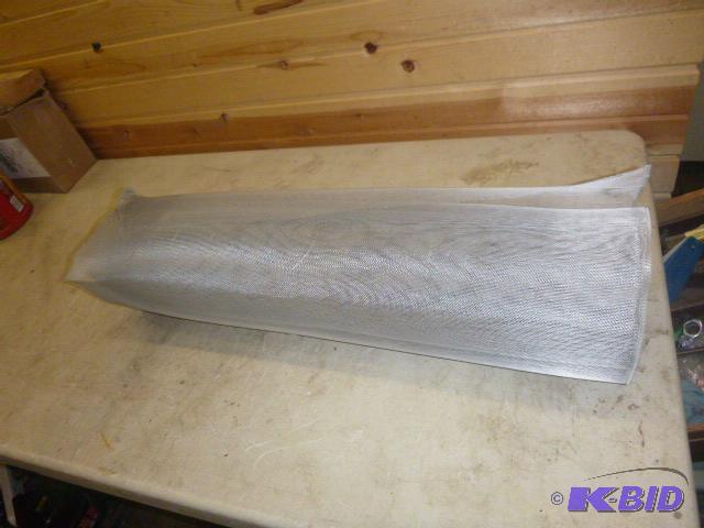 lot 255 image: Roll of 30" Screen...