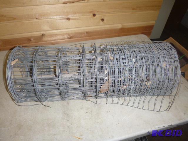 lot 257 image: Roll of 28" Wire...