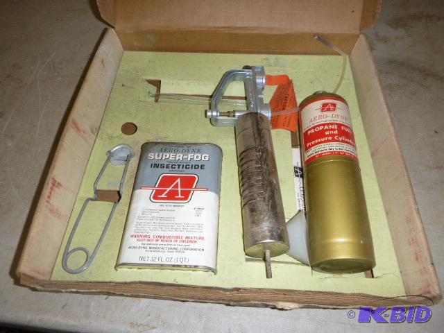 lot 270 image: Aero-Dyne Insect Fogger Model 500, covers 300...