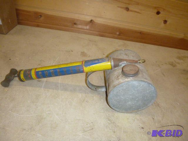 lot 277 image: Vintage Coast to Coast Sprayer...