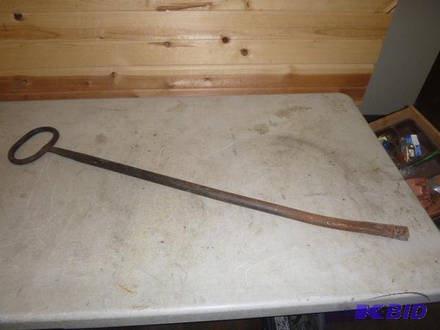 lot 285 image: 42" Pry Bar...
