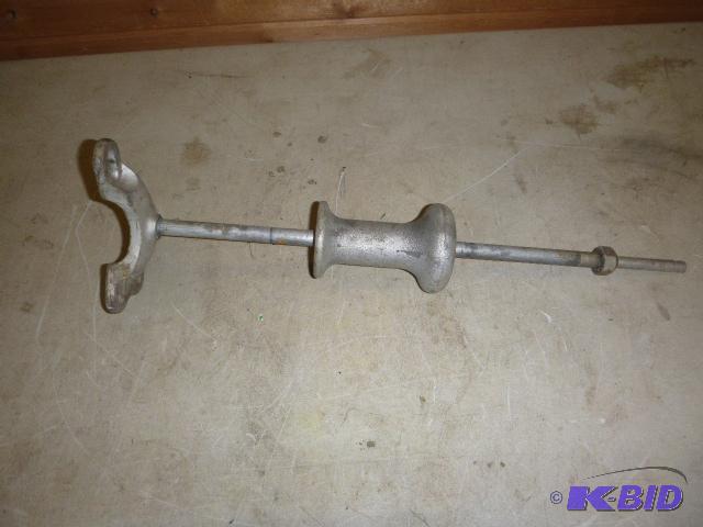 lot 287 image: Dent Puller...