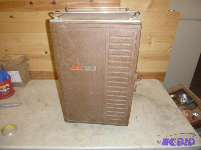 lot 295 image: Coleman Convertible Ice Box...