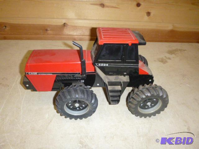 lot 44 image: Case IH 4994 Metal Tractor...