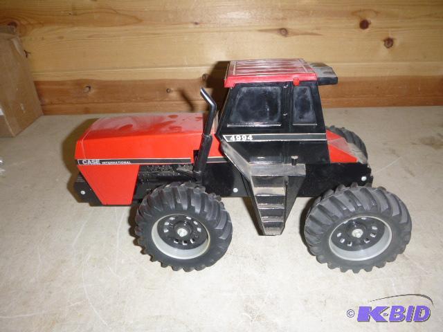 lot 45 image: Case IH 4994 Metal Tractor...