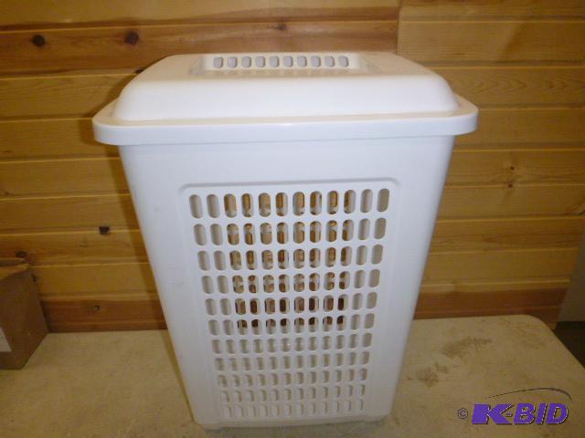 lot 6 image: 2 Bushel Clothes Hamper...