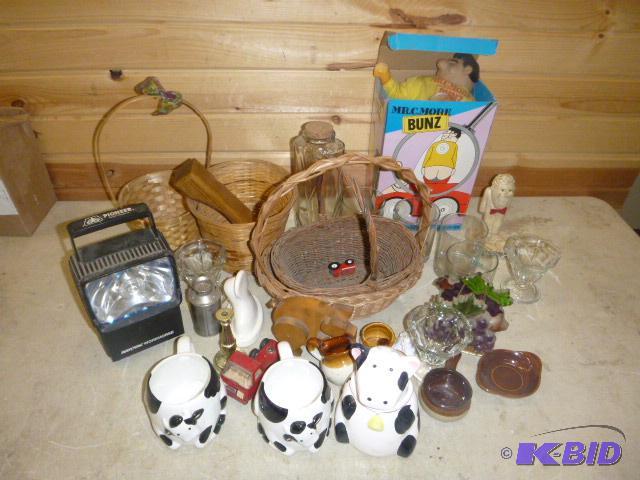 lot 82 image: Lot of Miscellaneous Items...