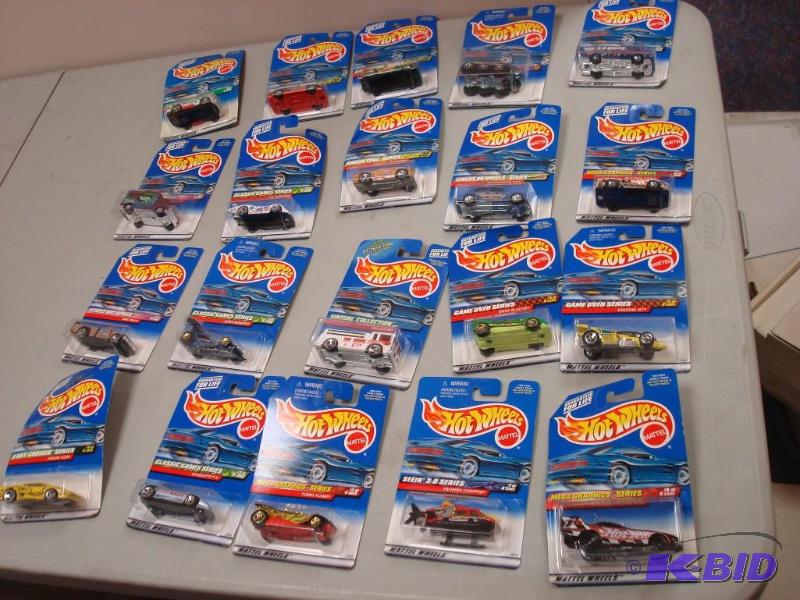 Lot Of 20 1990s Hot Wheels&nbspNew In The P...