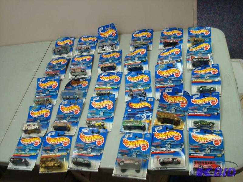 Lot Of 30 1990s Hot Wheels New In The Packag...