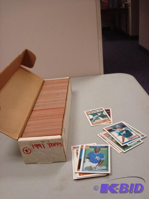 Box Of 1991 Topps Baseball Cards...