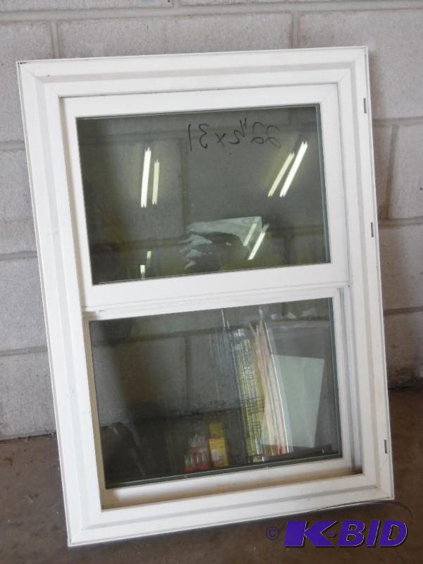 lot 122 image: New 22.5&quotx31" Double Hung White Vin...