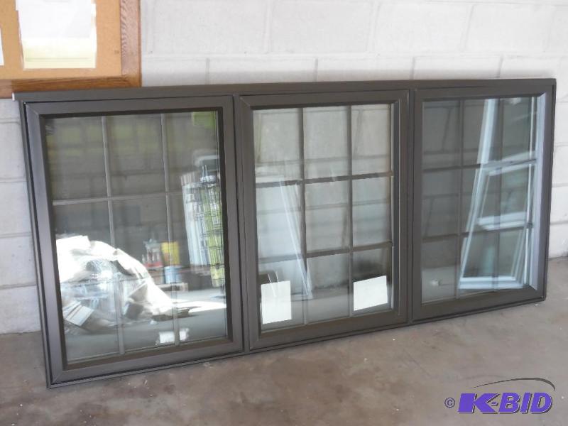 lot 127 image: New 81.75&quotx37.75" Crank Open Vinyl ...
