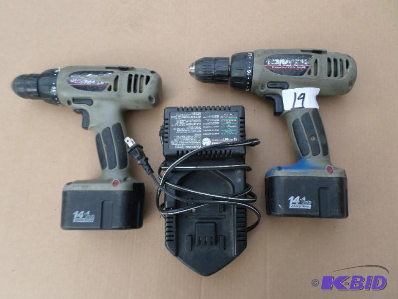 lot 19 image: Panasonic 14.4Volt Cordless 12" Drill3...