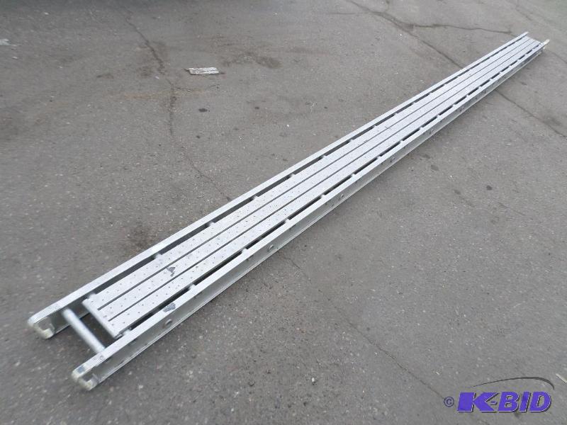 lot 2 image: Werner 2020 Aluminum Scaffolding Plank, 250# ...