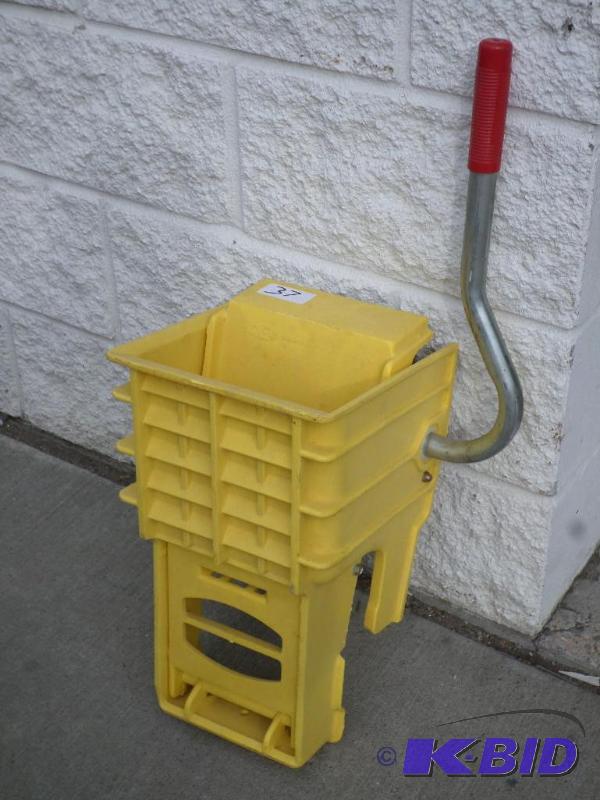 lot 37 image: Mop Bucket Mop Press...