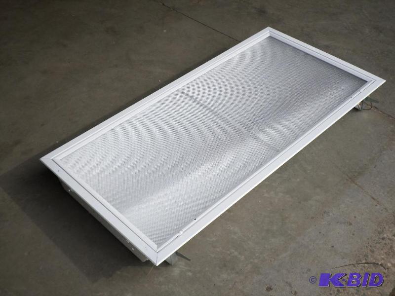 lot 39 image: New 48" 3-Light Flourescent Shop Lights,...