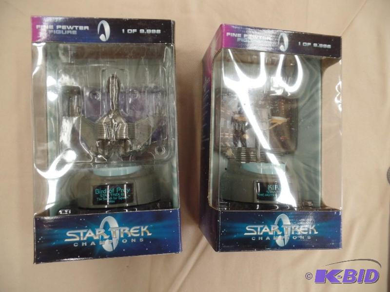 lot 15 image: Star Trek Figures