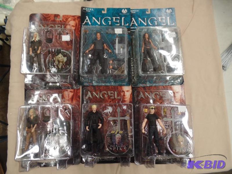 lot 35 image: Angel Figures