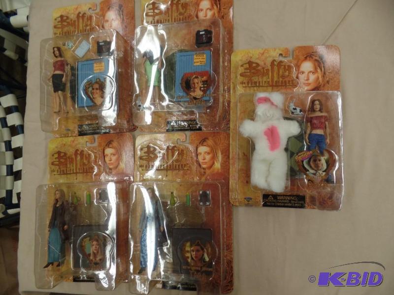 lot 36 image: Buffy Figures