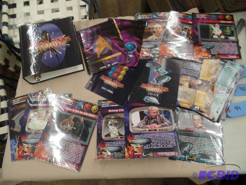 lot 43 image: Star Trek Binder & Inserts