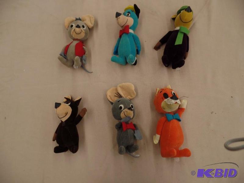 lot 60 image: Hanna Barbera Dolls