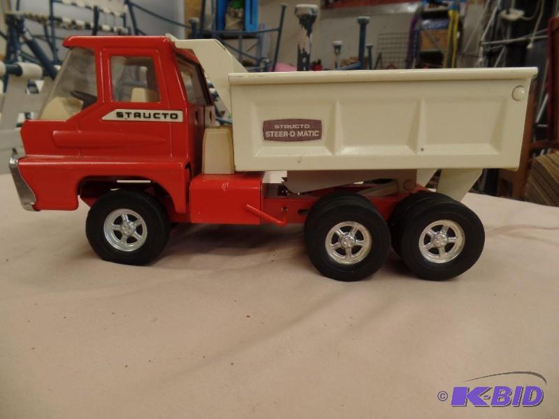 lot 64 image: Toy Truck