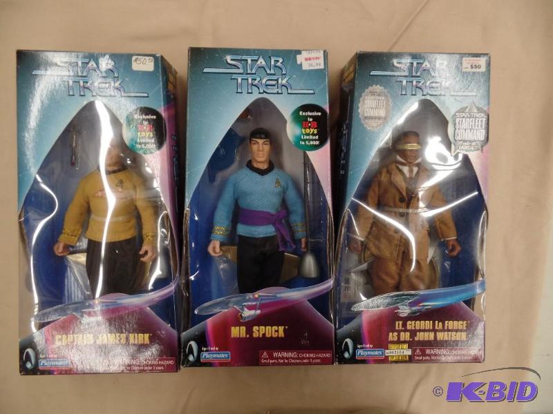 lot 8 image: Star Trek Figures