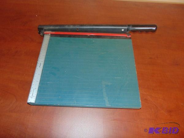 lot 12 image: 12" Paper Cutter...