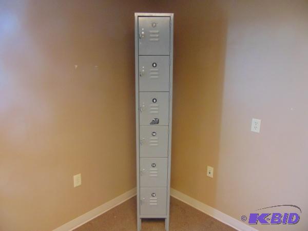 lot 52 image: (6) Compartment Locker   Appear to be in good...