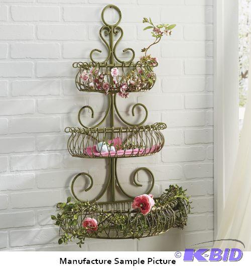 lot 43 image: Three Basket Wall Planter - Green -&nbspFlat...