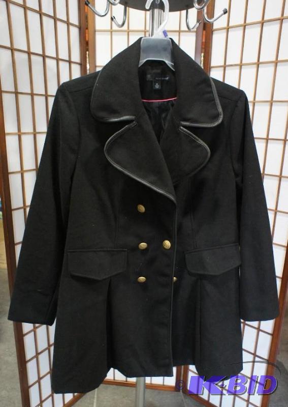 lot 21 image: New with tags Harve Bernard Peacoat - MSRP $9...