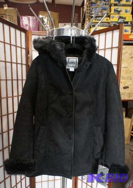 lot 7 image: New with tags Excelled Collection Jacket - Bl...