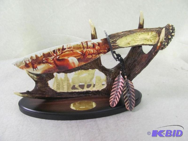 lot 1 image: Wildlife Collection Knife & Stand