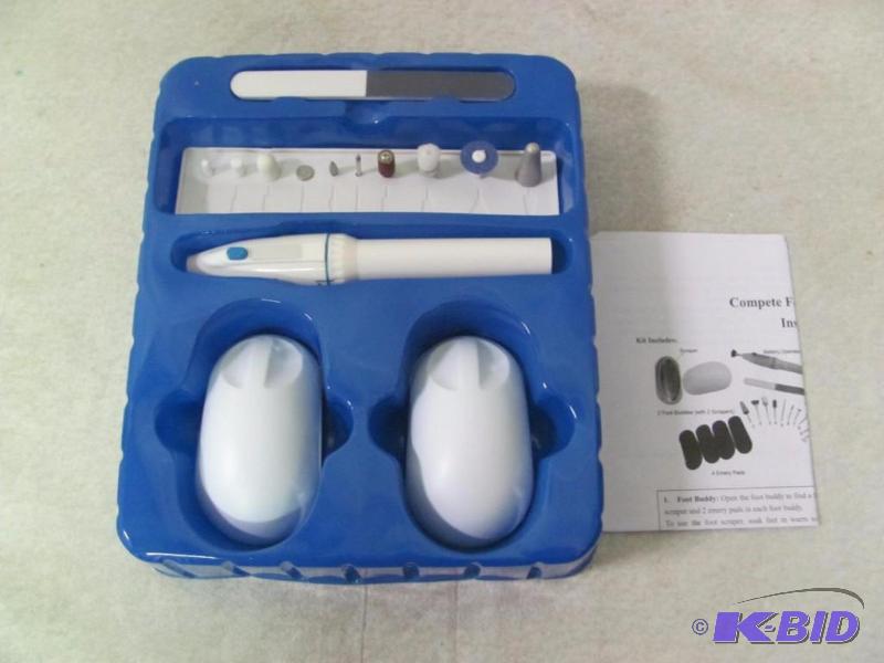 lot 215 image: Foot & Hand Buddy Care Set