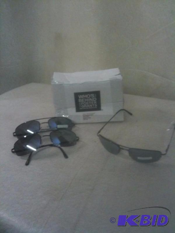 lot 219 image: 3 Foster Grant Aviator Sunglasses
