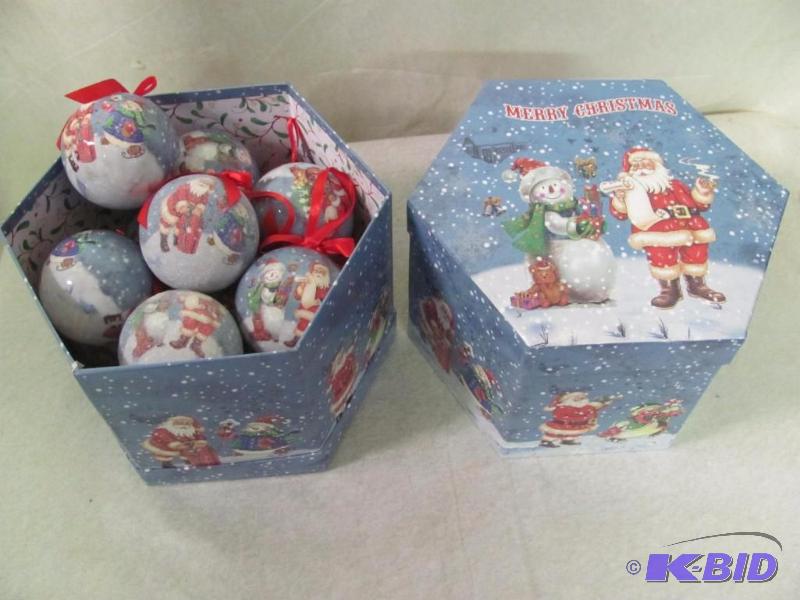 lot 320 image: 30 Piece Christmas Ornament Lot