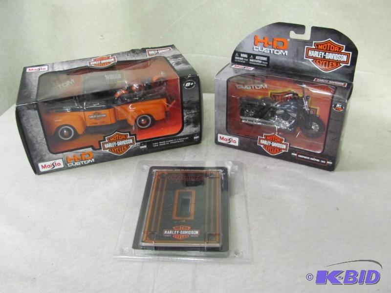 lot 33 image: Harley Collectible Lot
