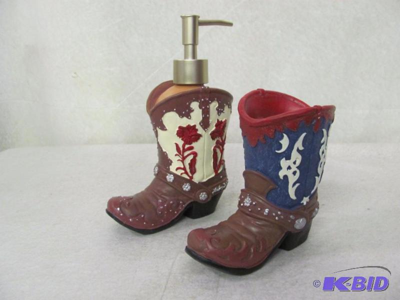 lot 338 image: Cowboy Boots Bath Accessory Set