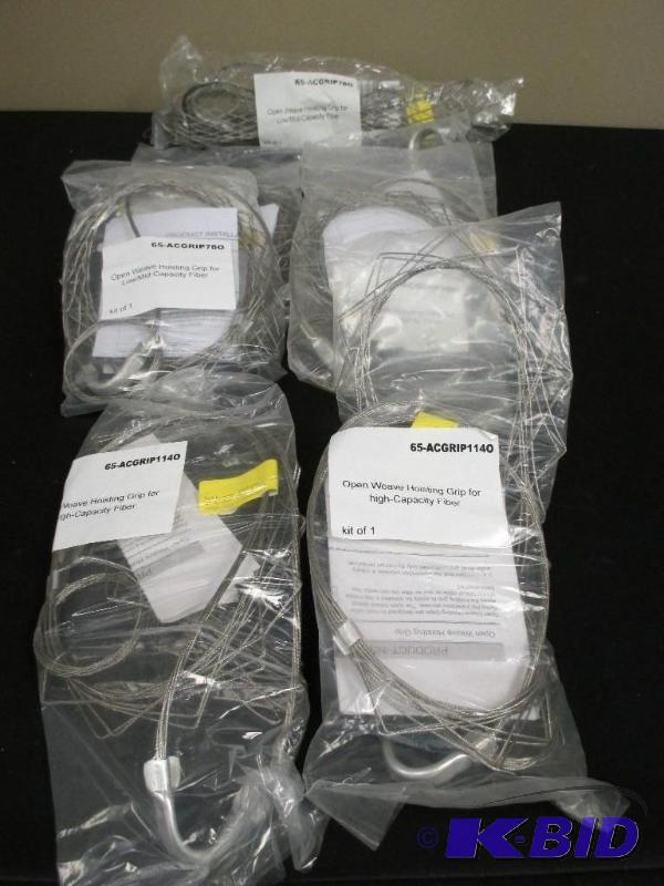 Lot of open weave hoisting grip